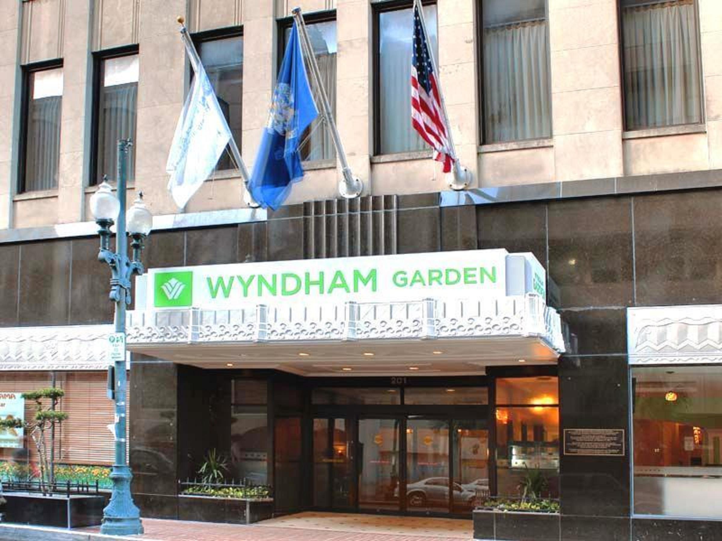 Wyndham Garden Baronne Plaza Hotel New Orleans Exterior foto