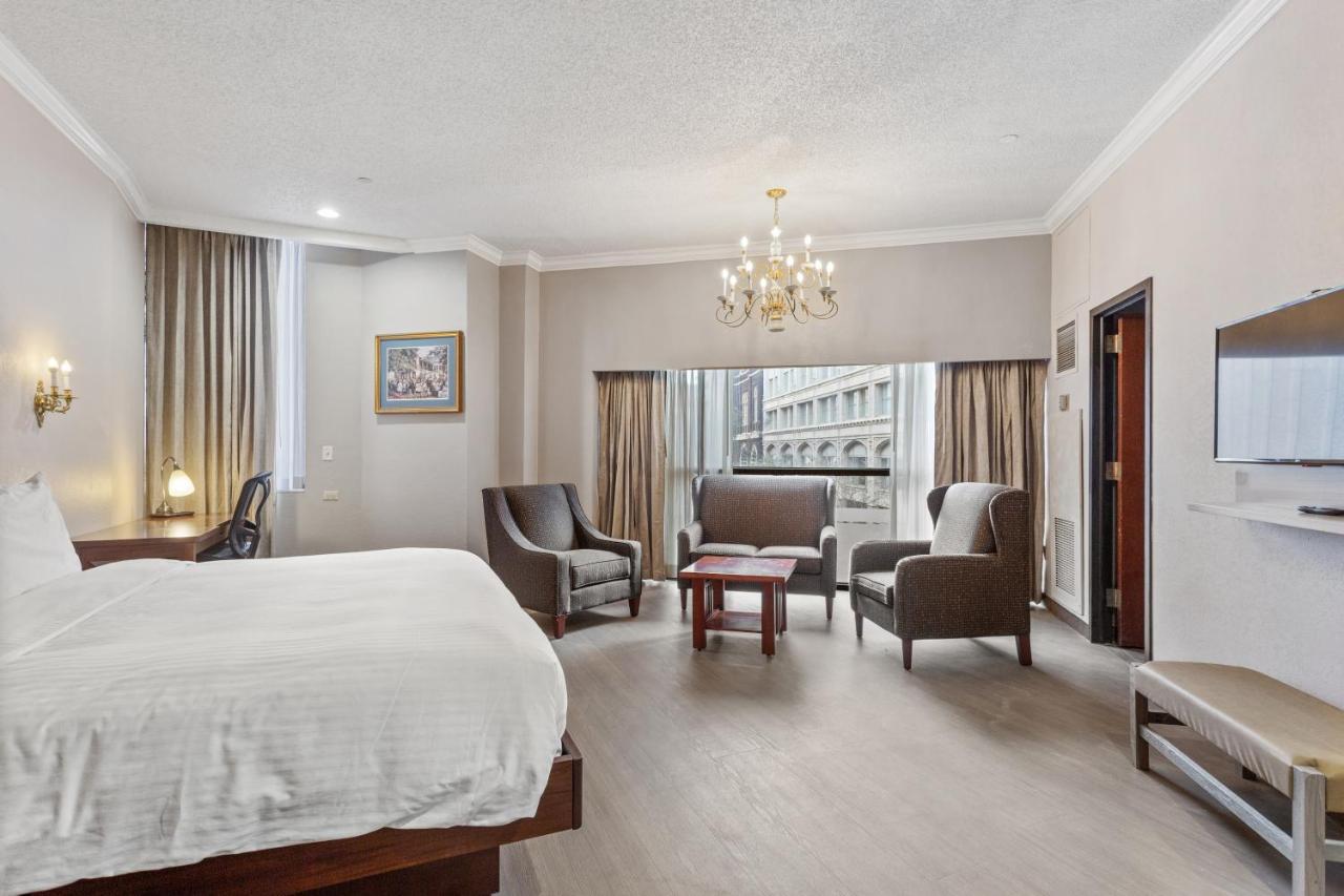 Wyndham Garden Baronne Plaza Hotel New Orleans Exterior foto