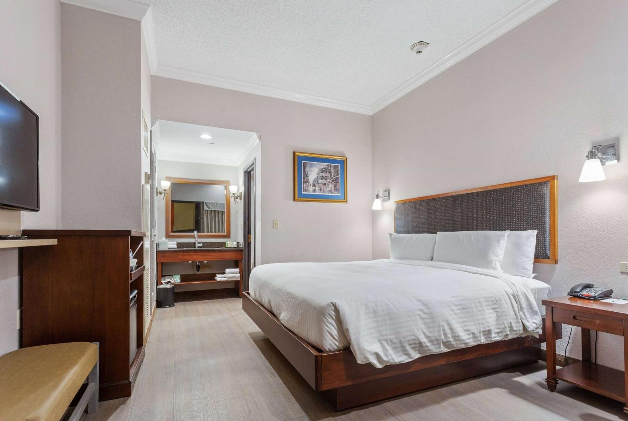 Wyndham Garden Baronne Plaza Hotel New Orleans Exterior foto